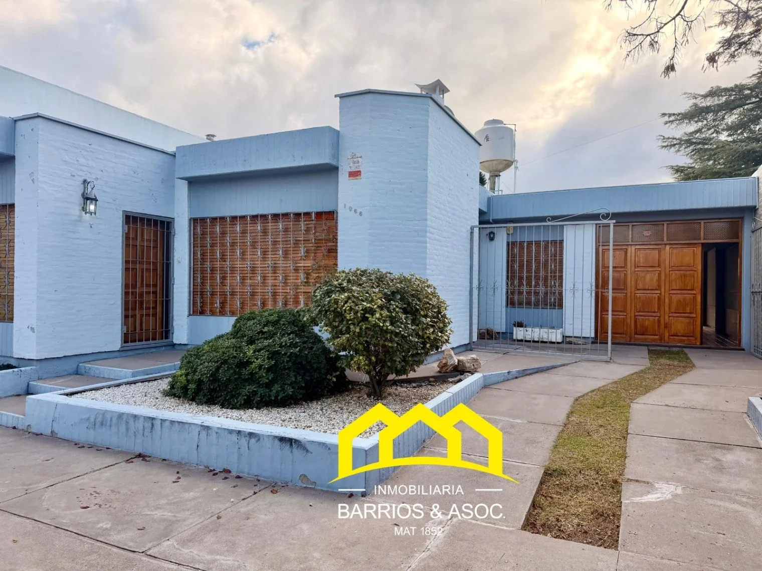 Casa en venta c/ cochera en San Rafael - Imagen 1