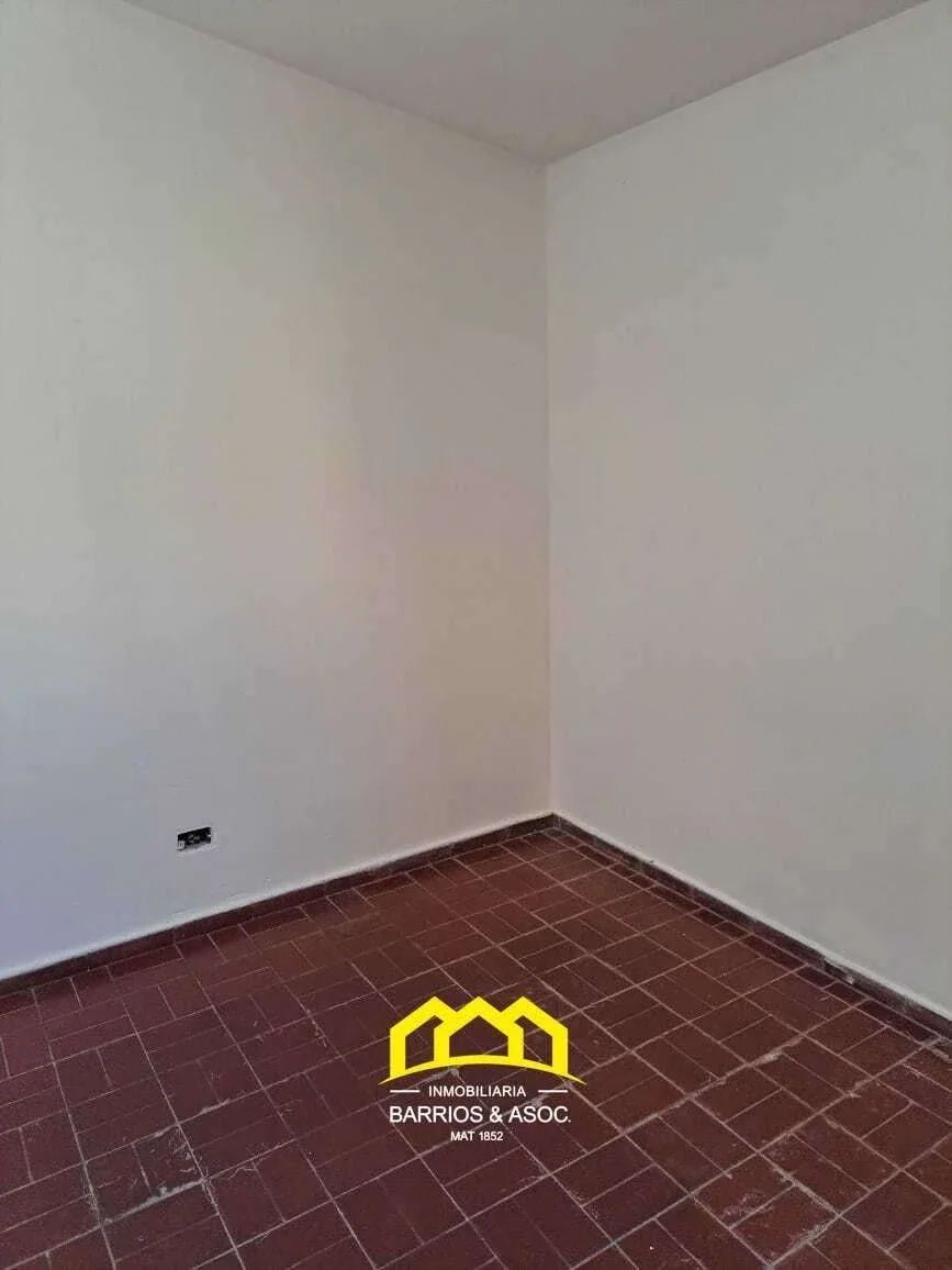 Casa en venta c/ cochera Barrio Nihuil - Imagen 4