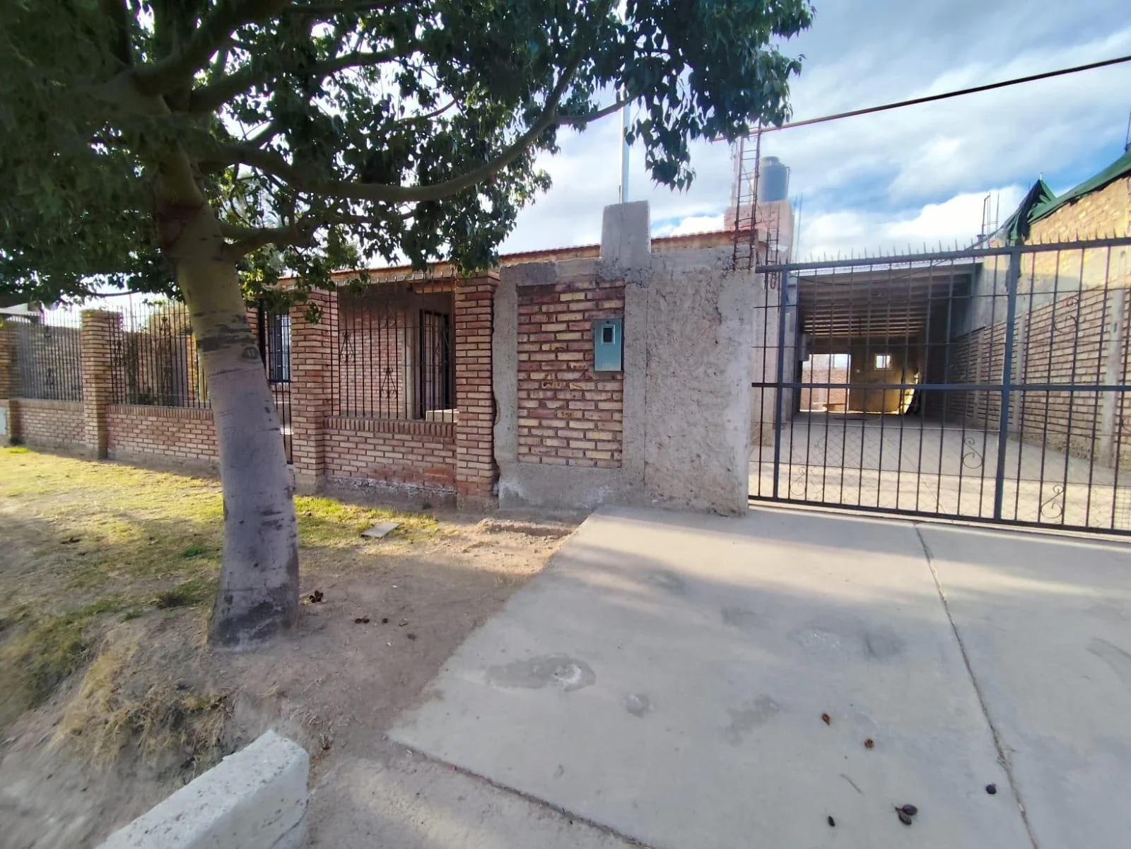Casa en alquiler c/ cochera en Los Corralitos - Imagen 2