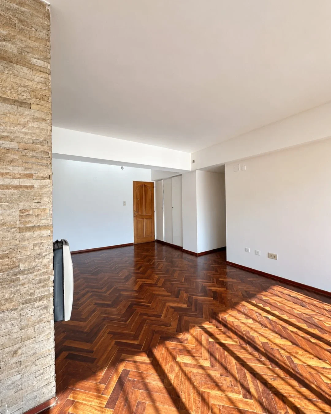 DEPARTAMENTO EN ALQUILER - CIUDAD DE MENDOZA! - Imagen 2