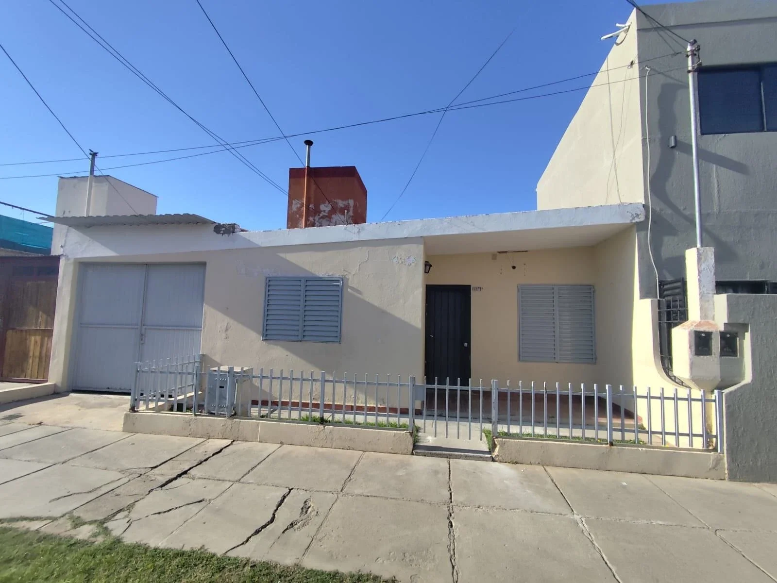 Casa en alquiler c/ cochera en Rodeo de la Cruz - Imagen 1