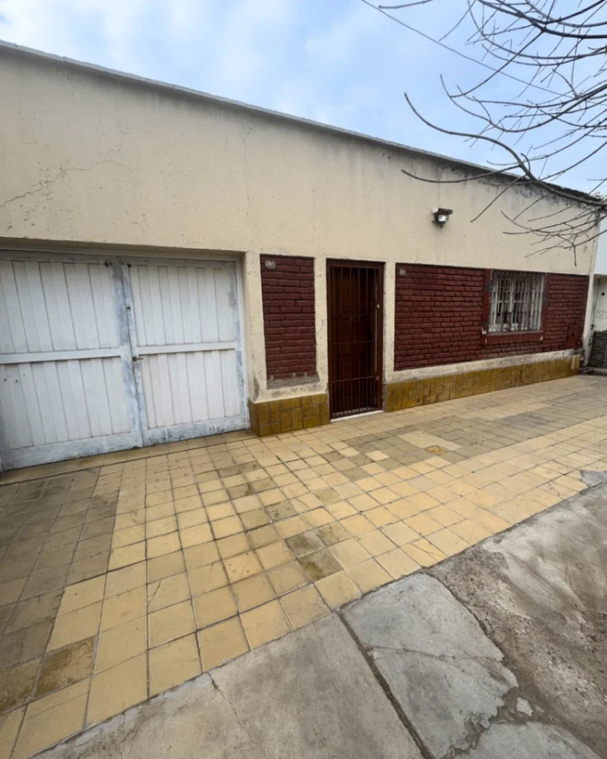 CASA EN VENTA - LAS HERAS - Imagen 1