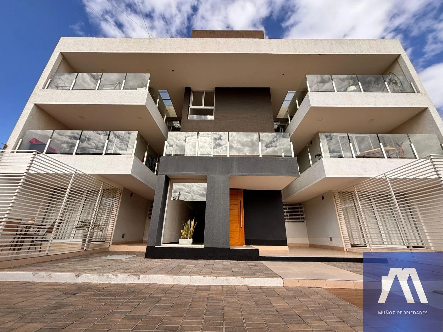 Departamento en alquiler de 2 dormitorios c/ cochera en Maipú - Imagen 1