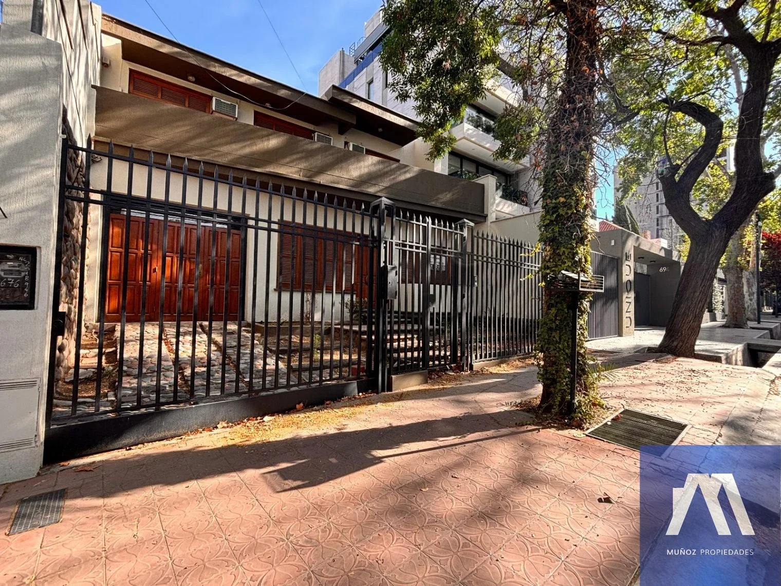 Casa en venta c/ cochera en 5.ª Sección Residencial Sur - Imagen 2