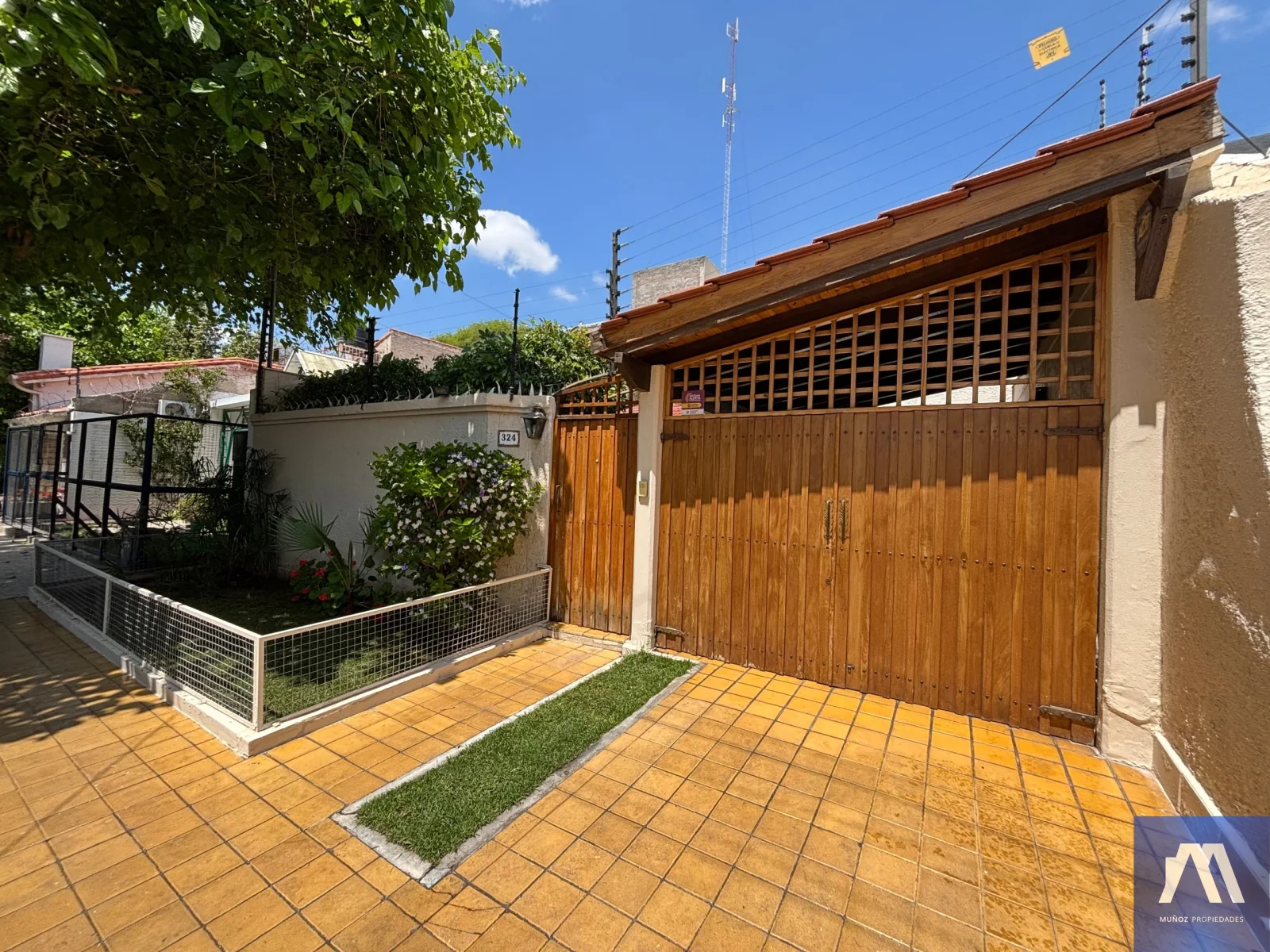Casa en venta c/ cochera en Barrio Bombal Godoy Cruz - Imagen 3