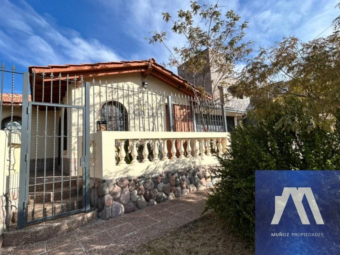 Casa en venta c/ cochera en 6.ª Sección Residencial Norte - Imagen 1
