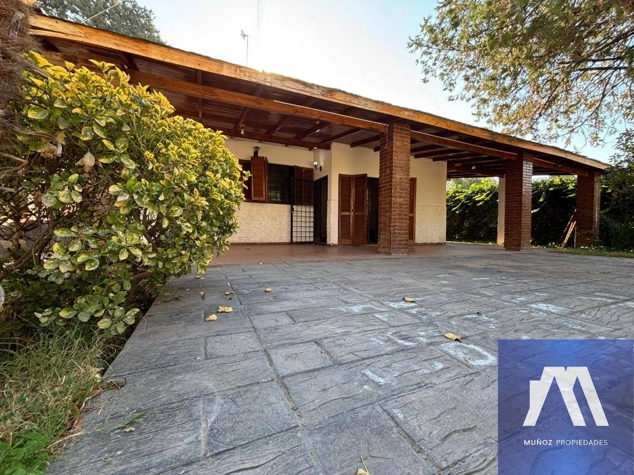 Casa en venta c/ cochera en Vistalba - Imagen 1