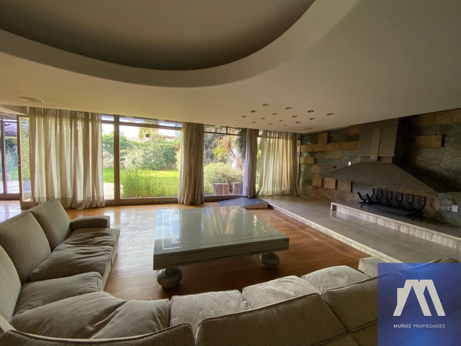 Espectacular casa de diseño en venta en Ciudad - Imagen 3