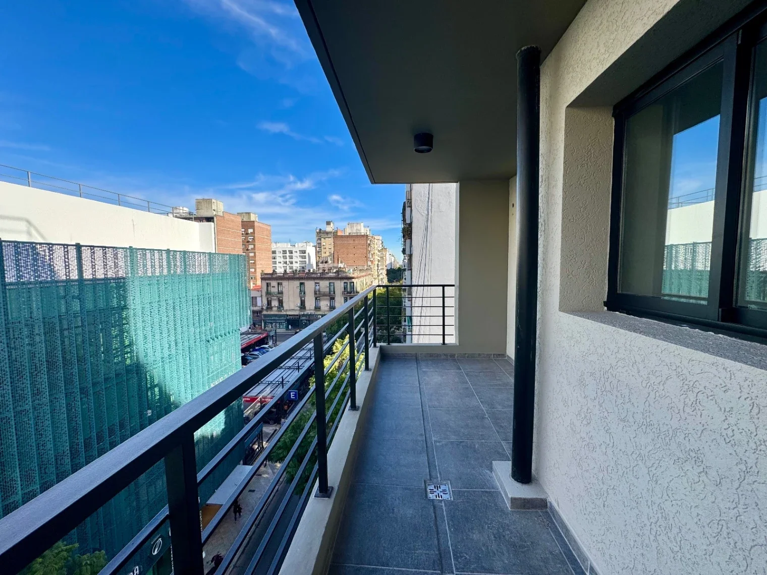 Departamento de 2 dormitorios en alquiler con cochera y amenities | Centro - Imagen 4