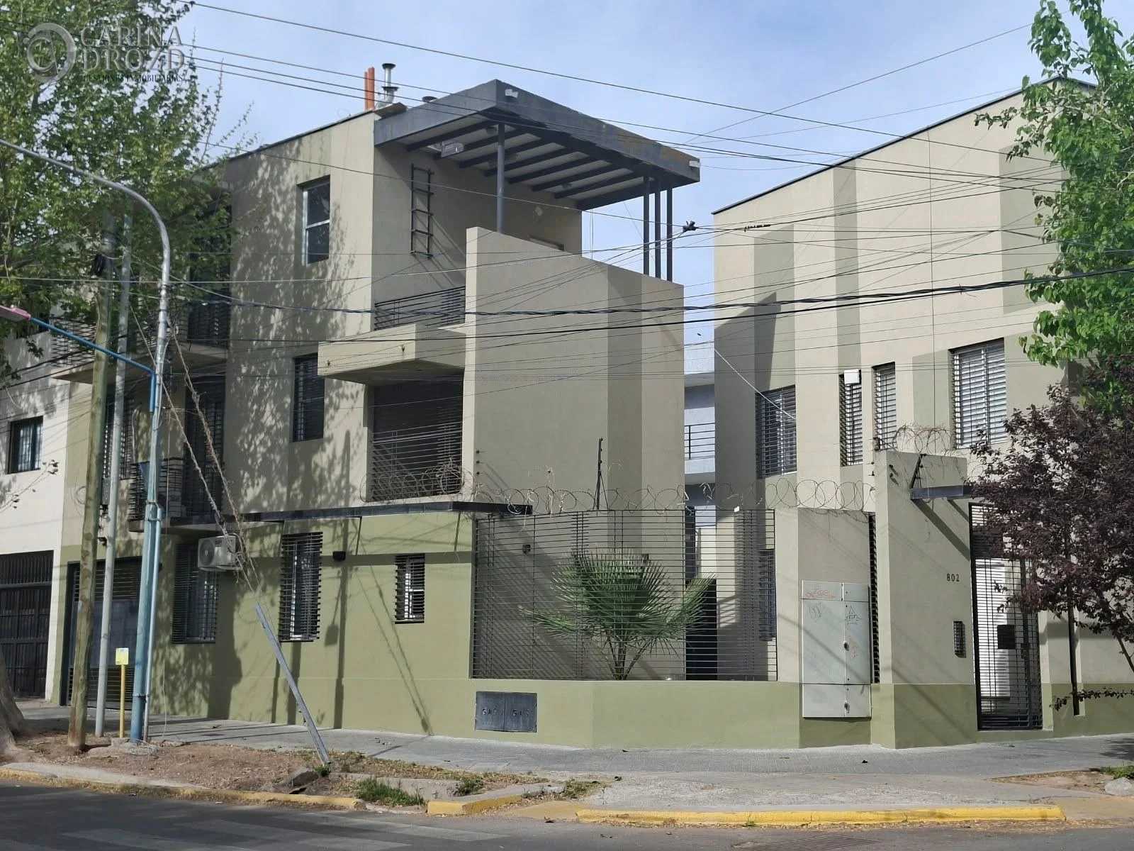 Departamento en alquiler c/ cochera en Godoy Cruz - Imagen 1