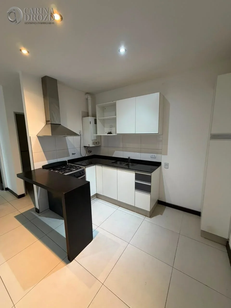 Departamento en alquiler c/ cochera en Godoy Cruz - Imagen 4
