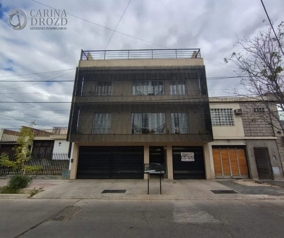 Departamento en alquiler c/ cochera en Godoy Cruz - Imagen 2