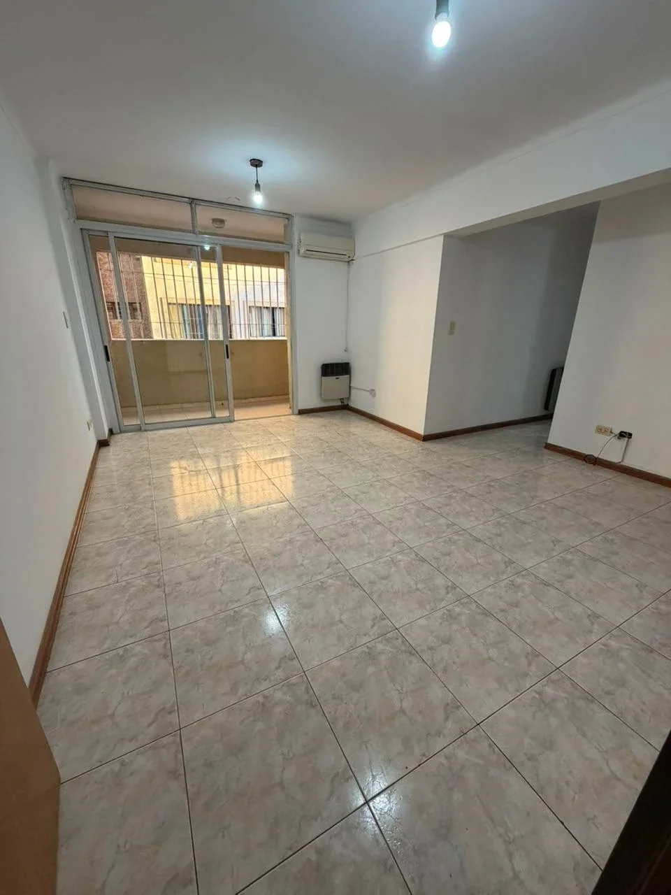 Departamento en alquiler c/ cochera en Godoy Cruz - Imagen 3