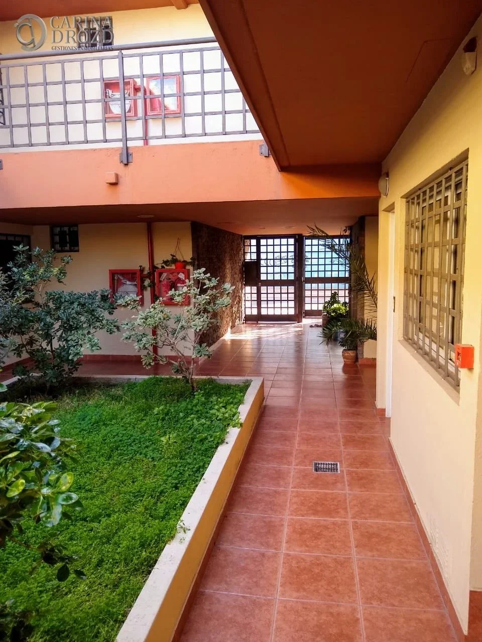 Departamento en venta c/ cochera en Godoy Cruz - Imagen 2