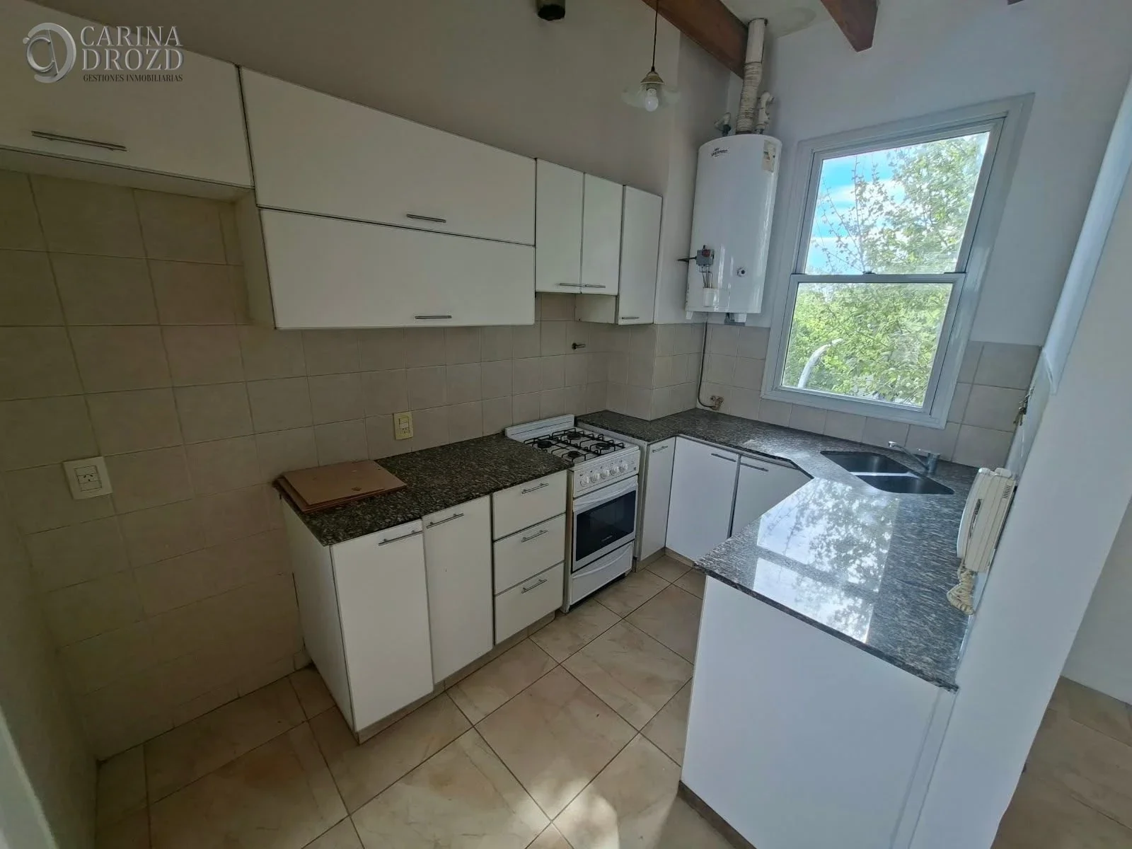 Departamento en alquiler c/ cochera en Godoy Cruz - Imagen 3