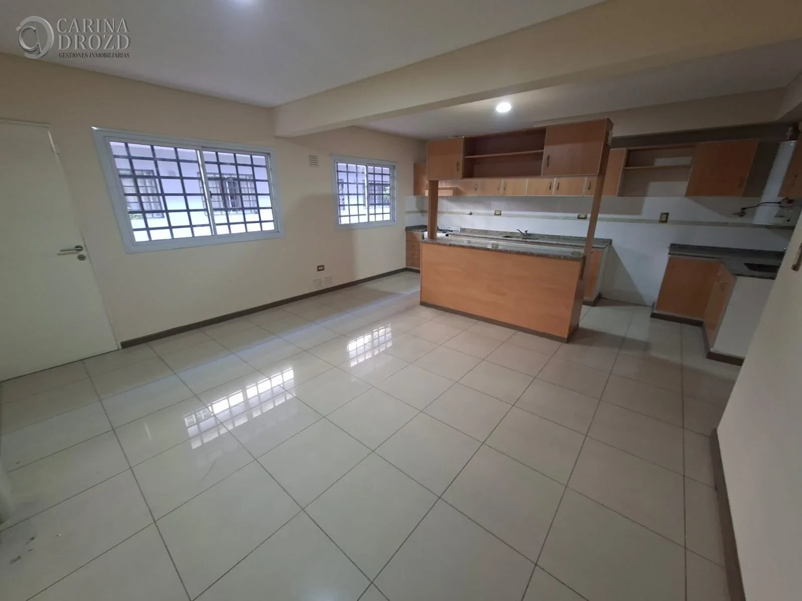 Departamento en alquiler c/ cochera en Godoy Cruz - Imagen 4