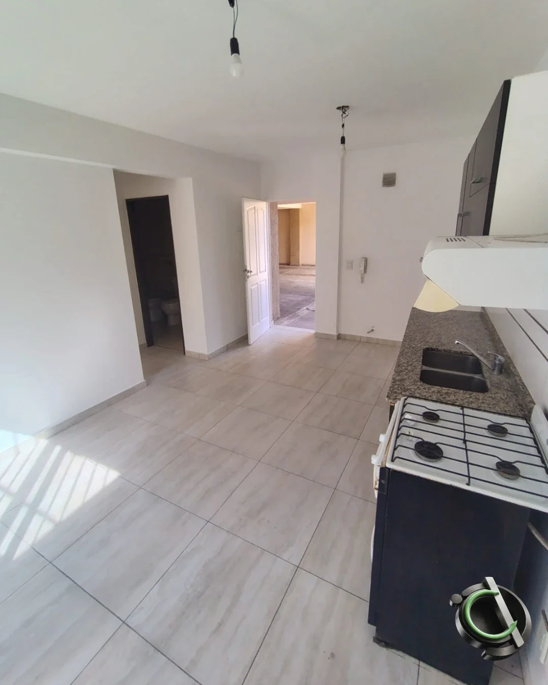 Departamento en alquiler c/ cochera en Godoy Cruz - Imagen 4