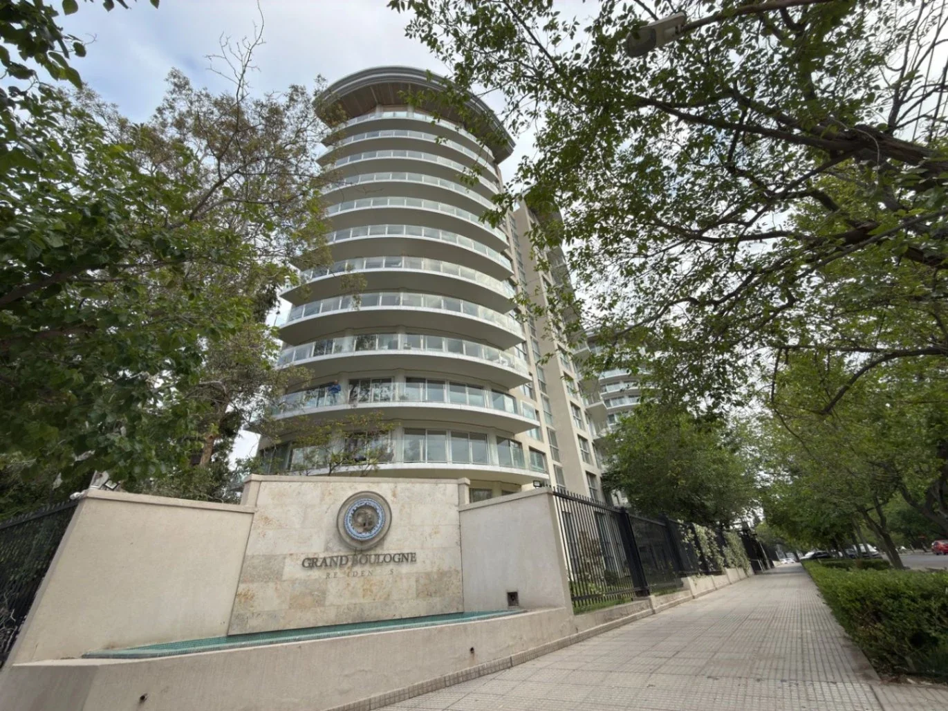 Departamento en venta c/ cochera en 5.ª Sección Residencial Sur - Imagen 1