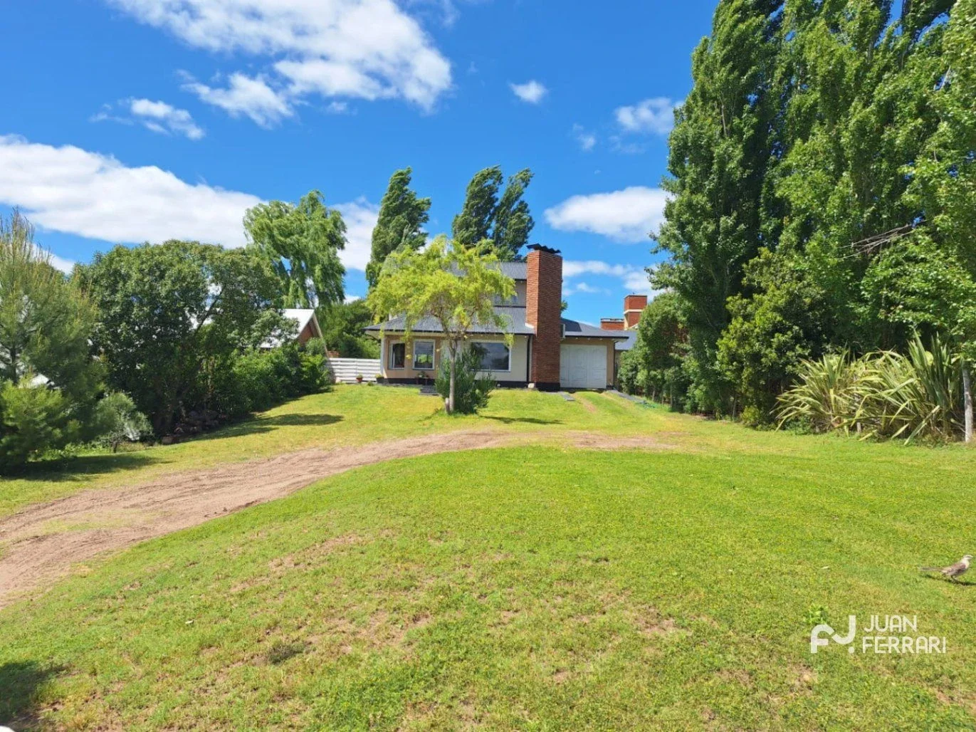Casa en venta c/ cochera en Monte Hermoso - Imagen 1