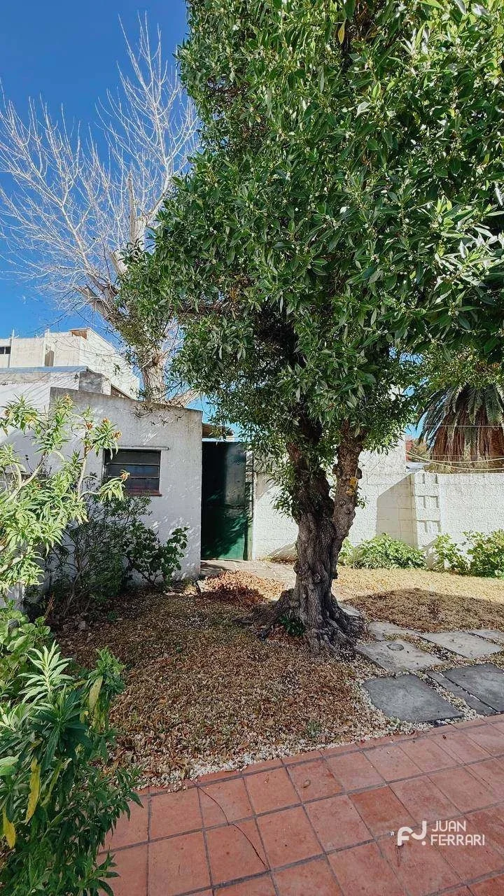 Casa en venta c/ cochera en Monte Hermoso - Imagen 2
