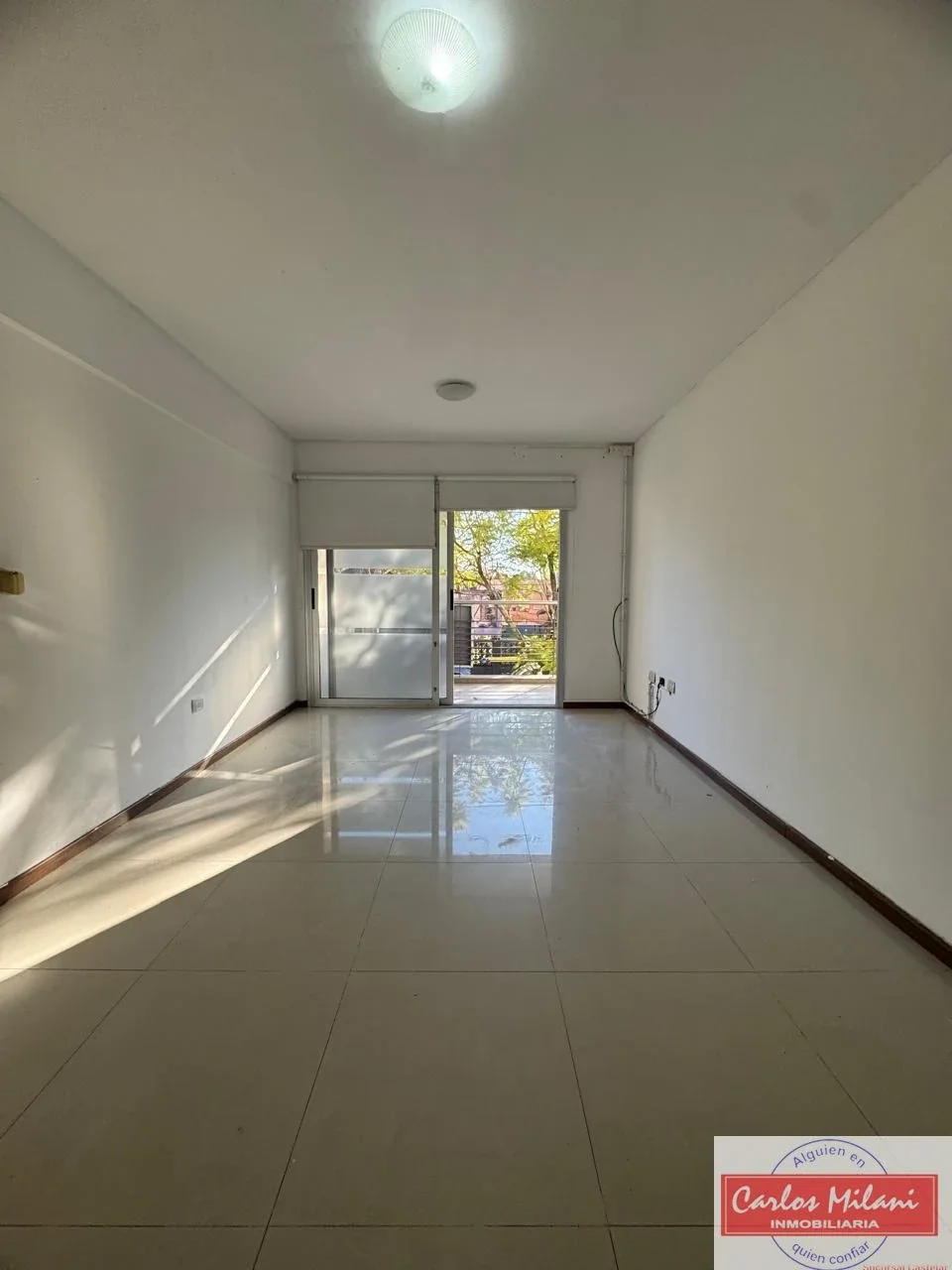 Departamento en alquiler c/ cochera en Castelar - Imagen 1