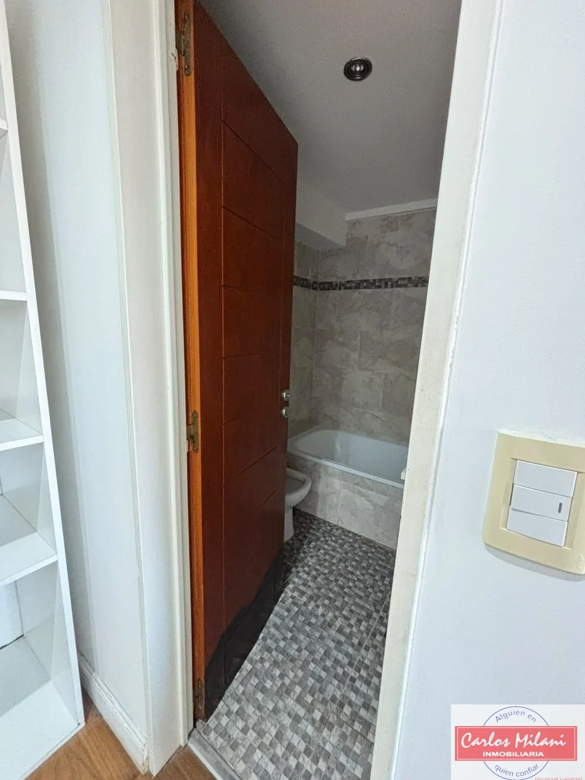 Departamento en alquiler 2 ambientes con 2 baños en Castelar - Imagen 4
