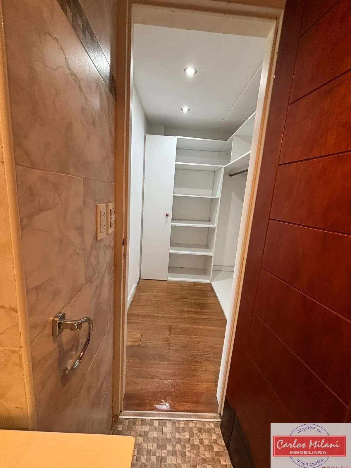 Departamento en alquiler 2 ambientes con 2 baños en Castelar - Imagen 2