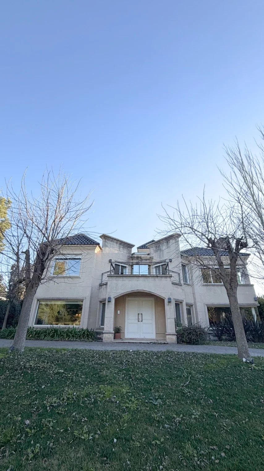 Casa en venta c/ cochera en Bosque Alto - Imagen 1