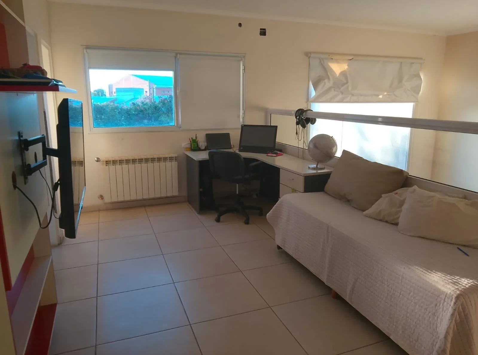 Casa en venta c/ cochera en Viedma - Imagen 2