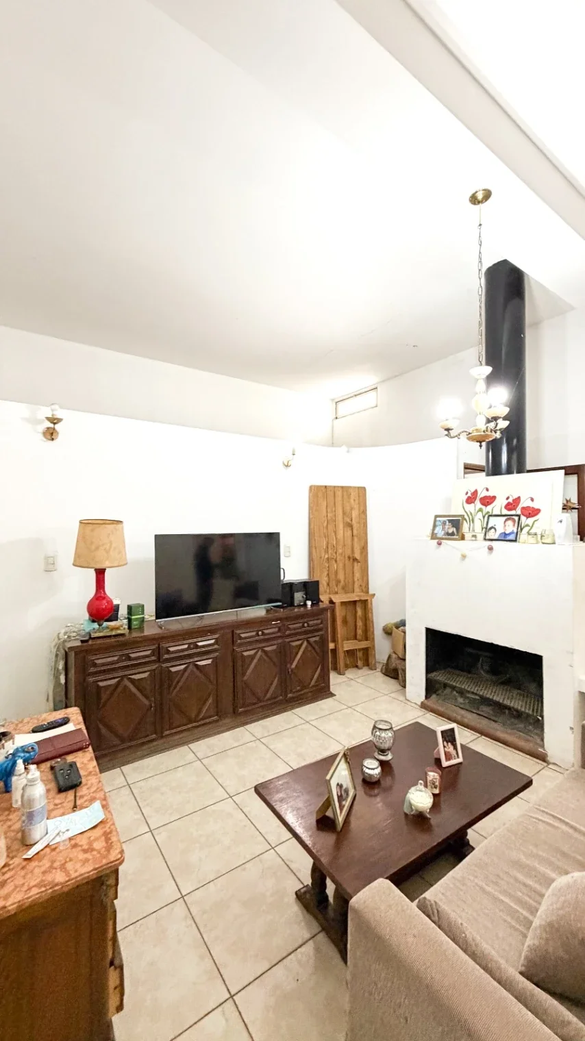 Casa en venta c/ cochera en Centro - Imagen 2