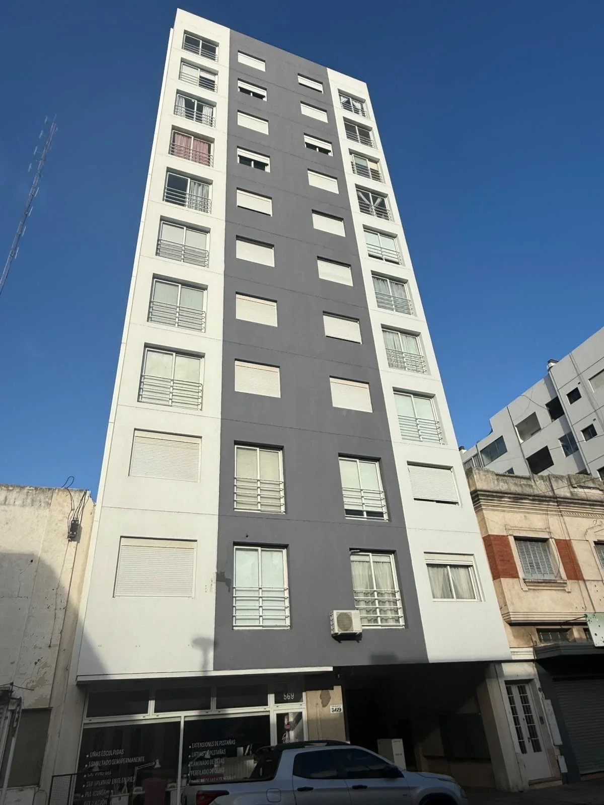 Departamento en venta c/ cochera en Centro - Imagen 1