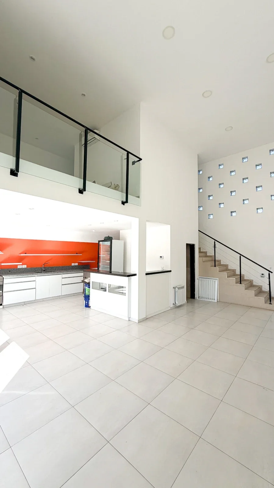 Casa en venta c/ cochera en Los Horneros - Imagen 2