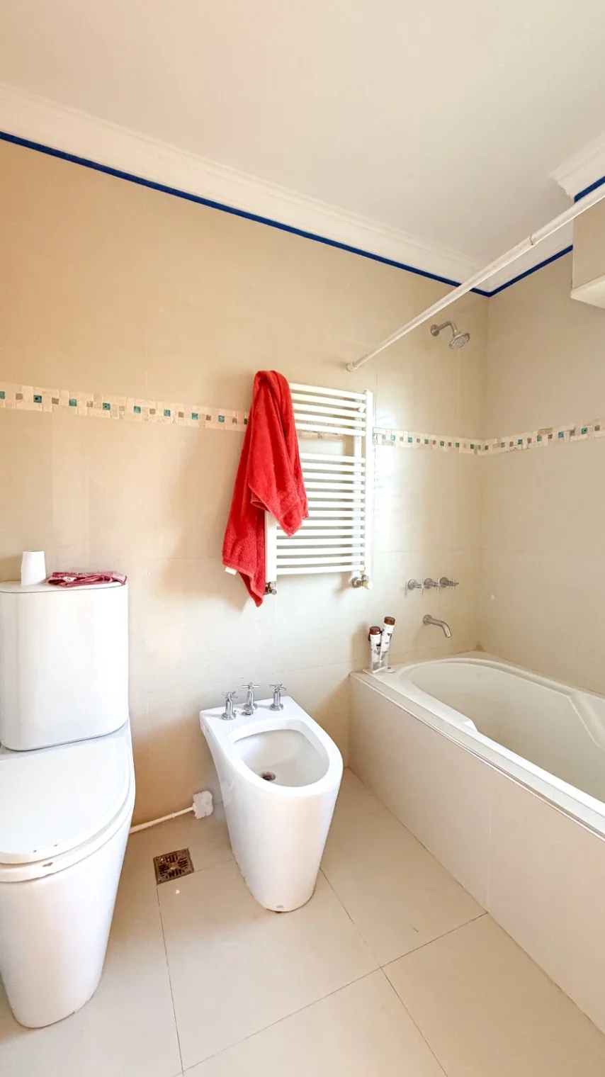Casa en venta c/ cochera en Bosque Alto - Imagen 2