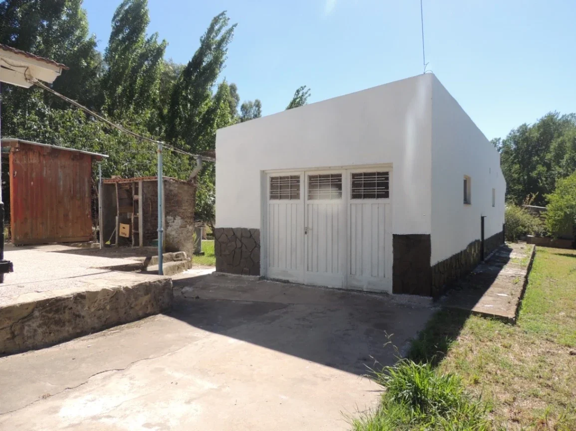 Casa en venta c/ cochera en Sierra de la Ventana - Imagen 2