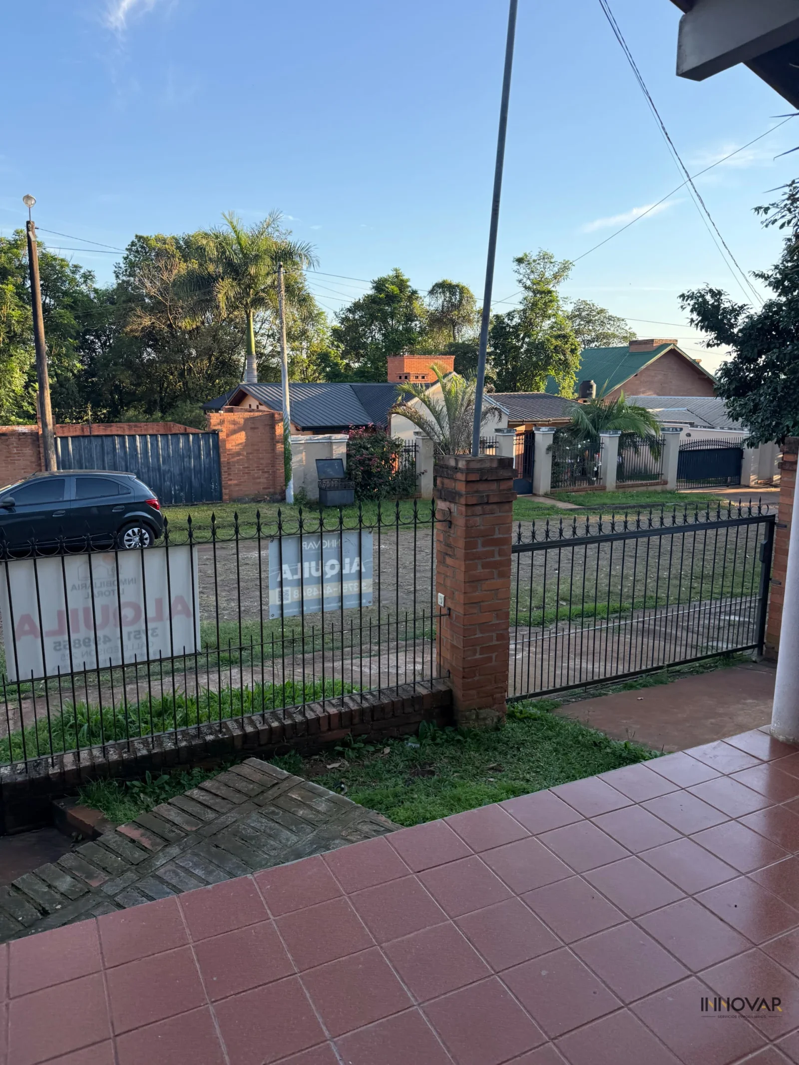 Casa de tres dormitorios en alquiler KM 10 - Imagen 2