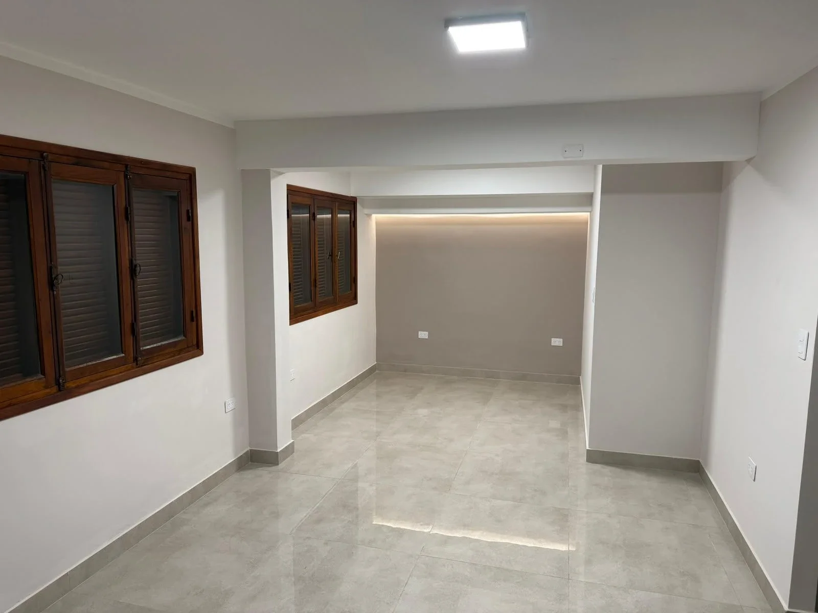 Departamento dos dormitorios, venta. Sarmiento al 700. - Imagen 2