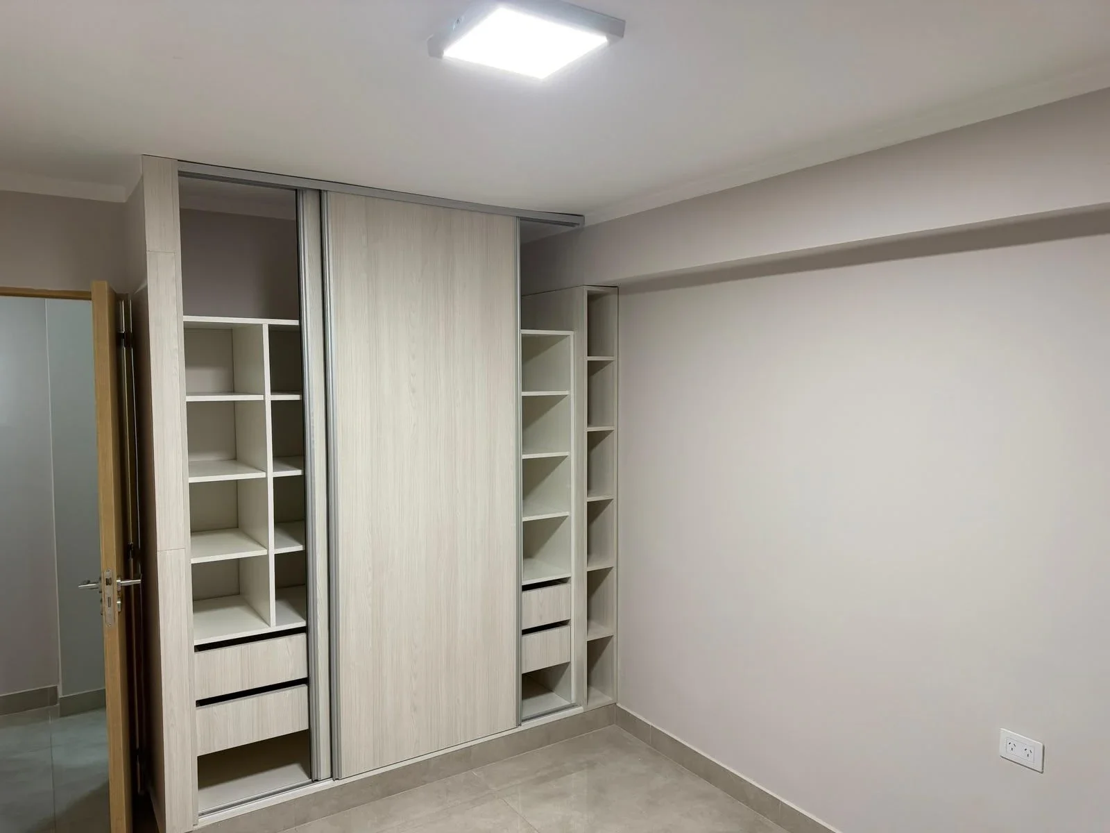 Departamento dos dormitorios, venta. Sarmiento al 700. - Imagen 4