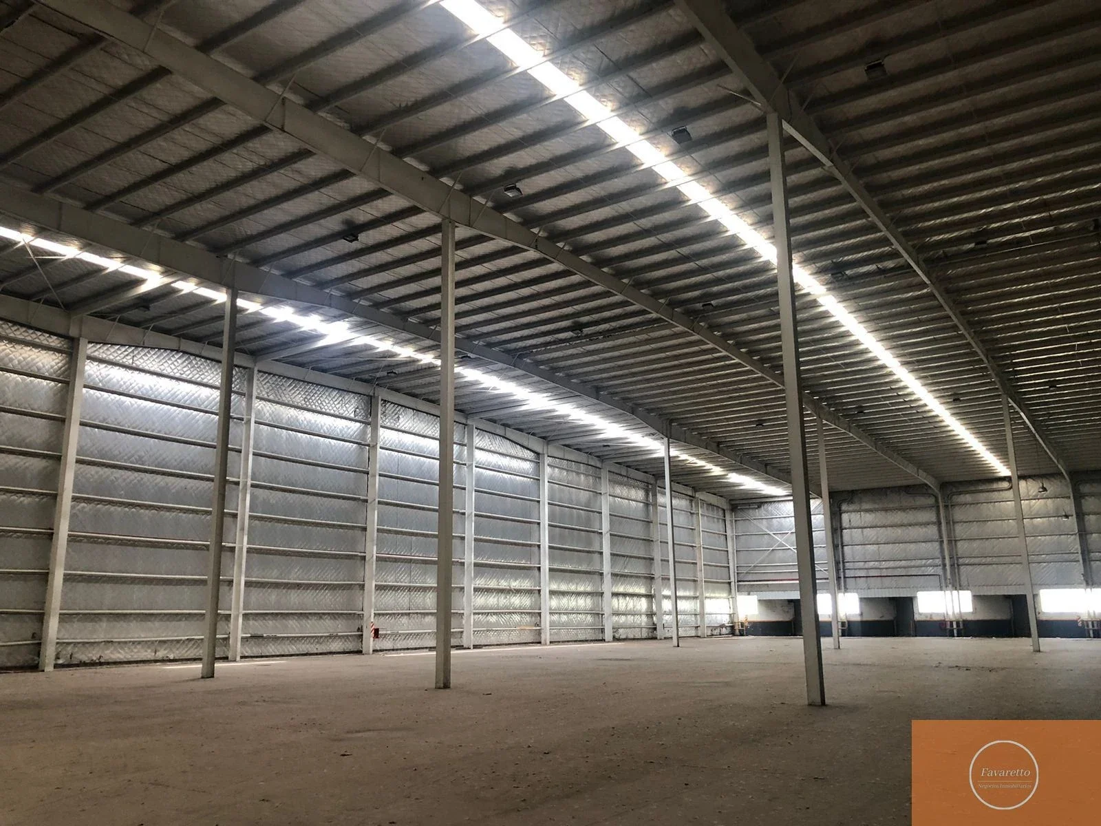Depósito en alquiler de 2744m2 ubicado en Munro - Imagen 2