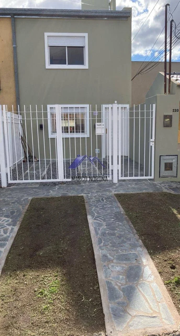 Dúplex en venta c/ cochera en Villa Elvira - Imagen 1