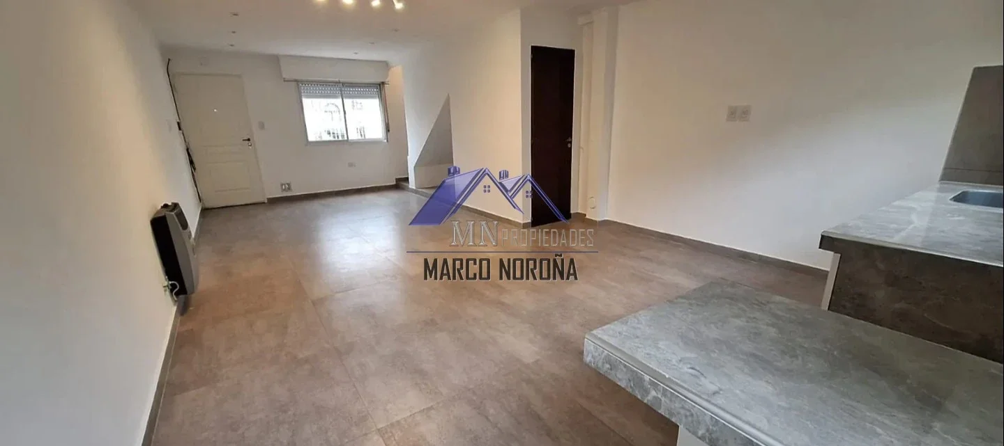 Dúplex en venta c/ cochera en Villa Elvira - Imagen 5