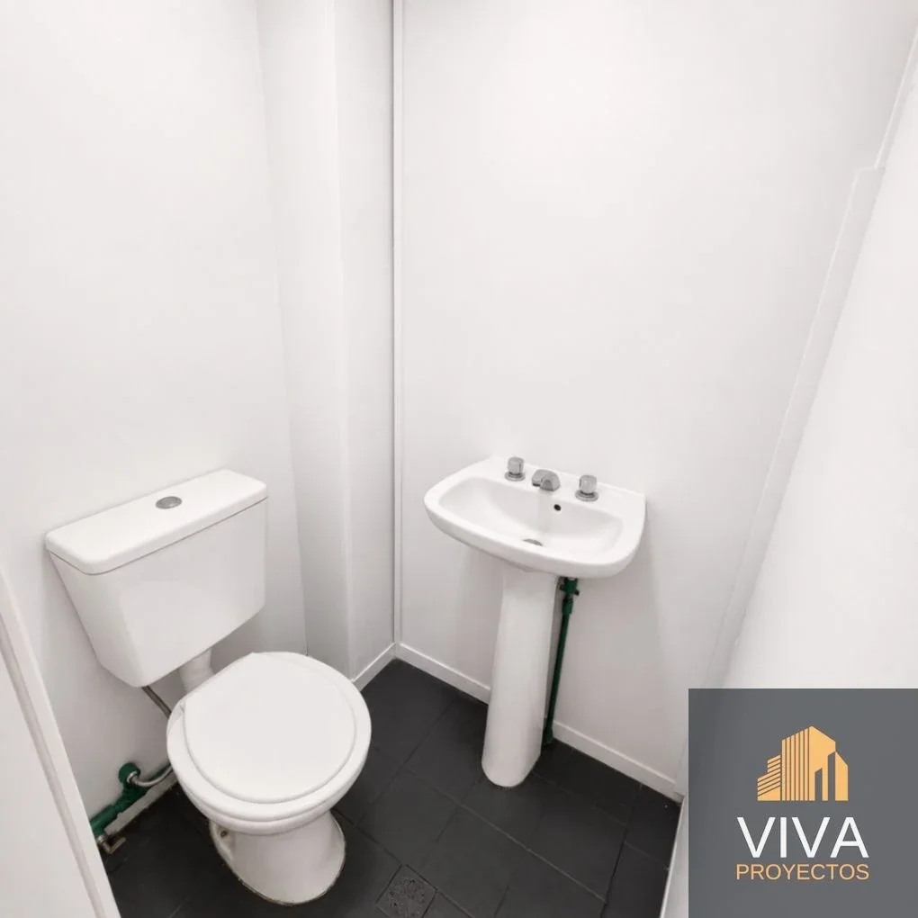 Amplio Local Comercial en Ushuaia . - Imagen 5