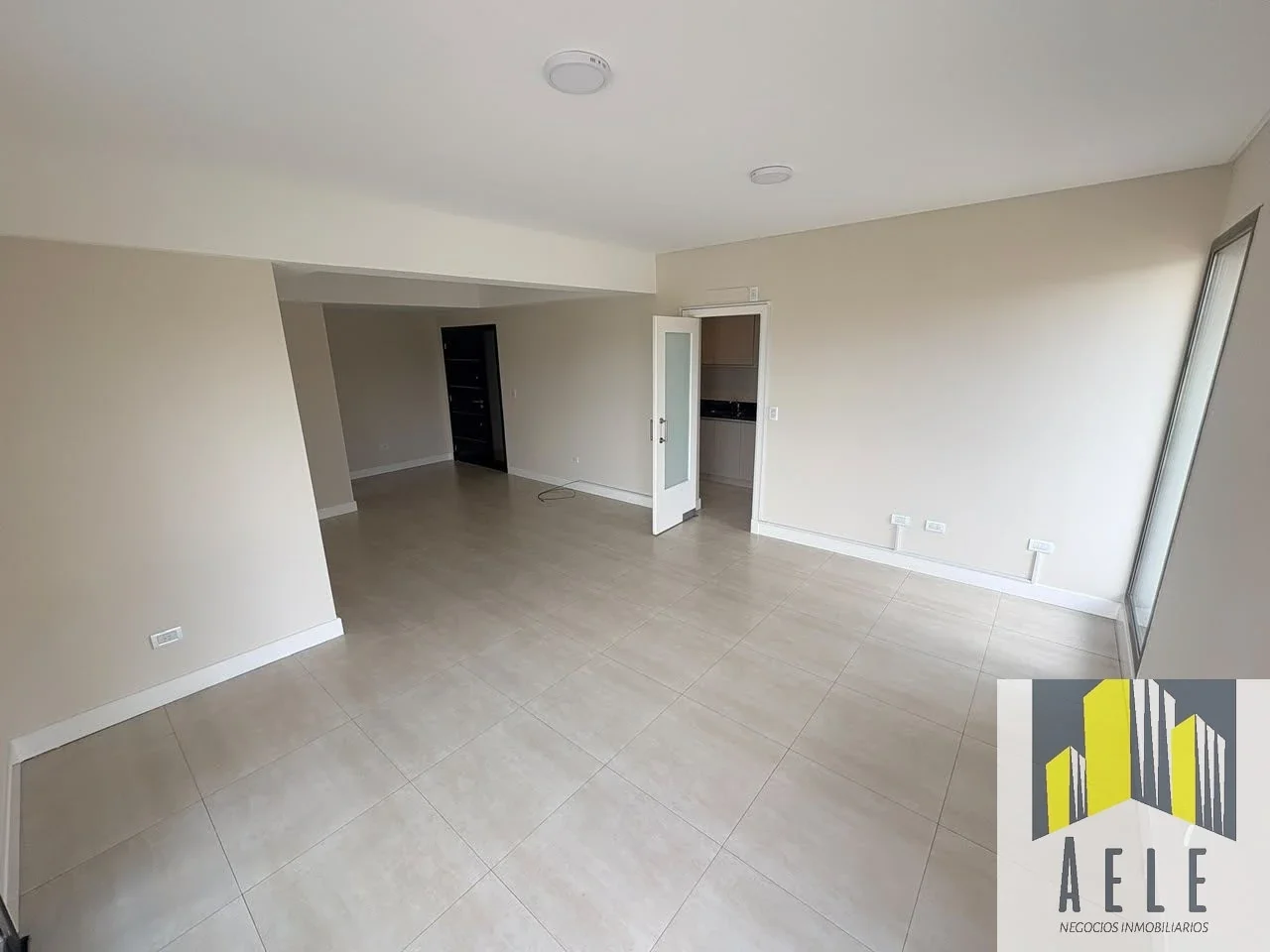 Departamento en alquiler c/ cochera doble  en Godoy Cruz - Imagen 2