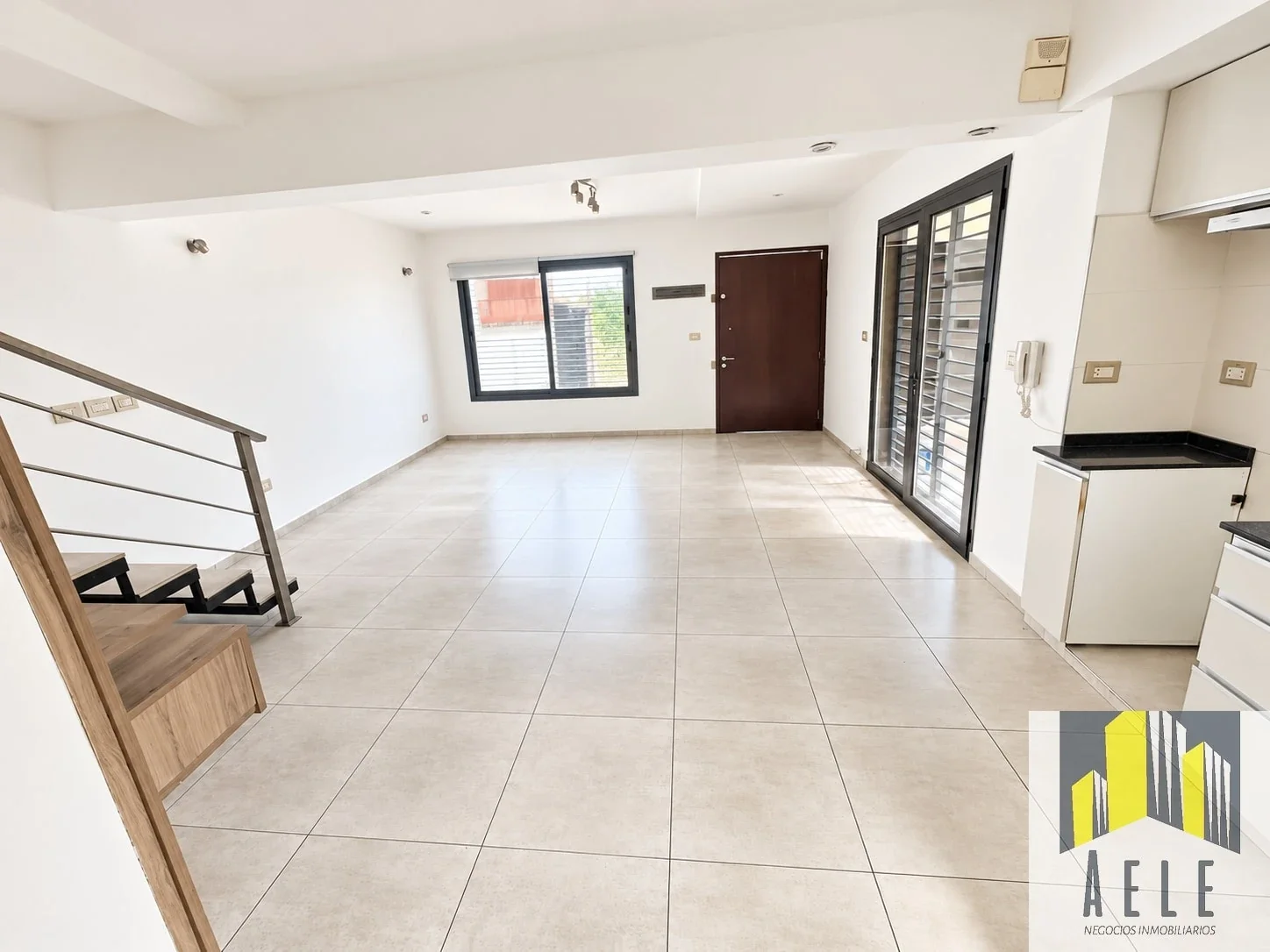 CASA /DUPLEX APTO CREDITO| 2 HAB + 2 BAÑOS + 2 COCHERAS| CIUDAD - Imagen 2