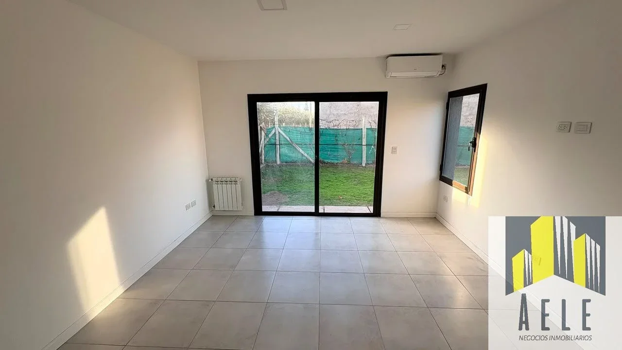 CASA APTA CREDITO - 3 HAB + 3 BAÑOS - B° LAR VIEYTES 2- MAIPU-MZA - Imagen 4