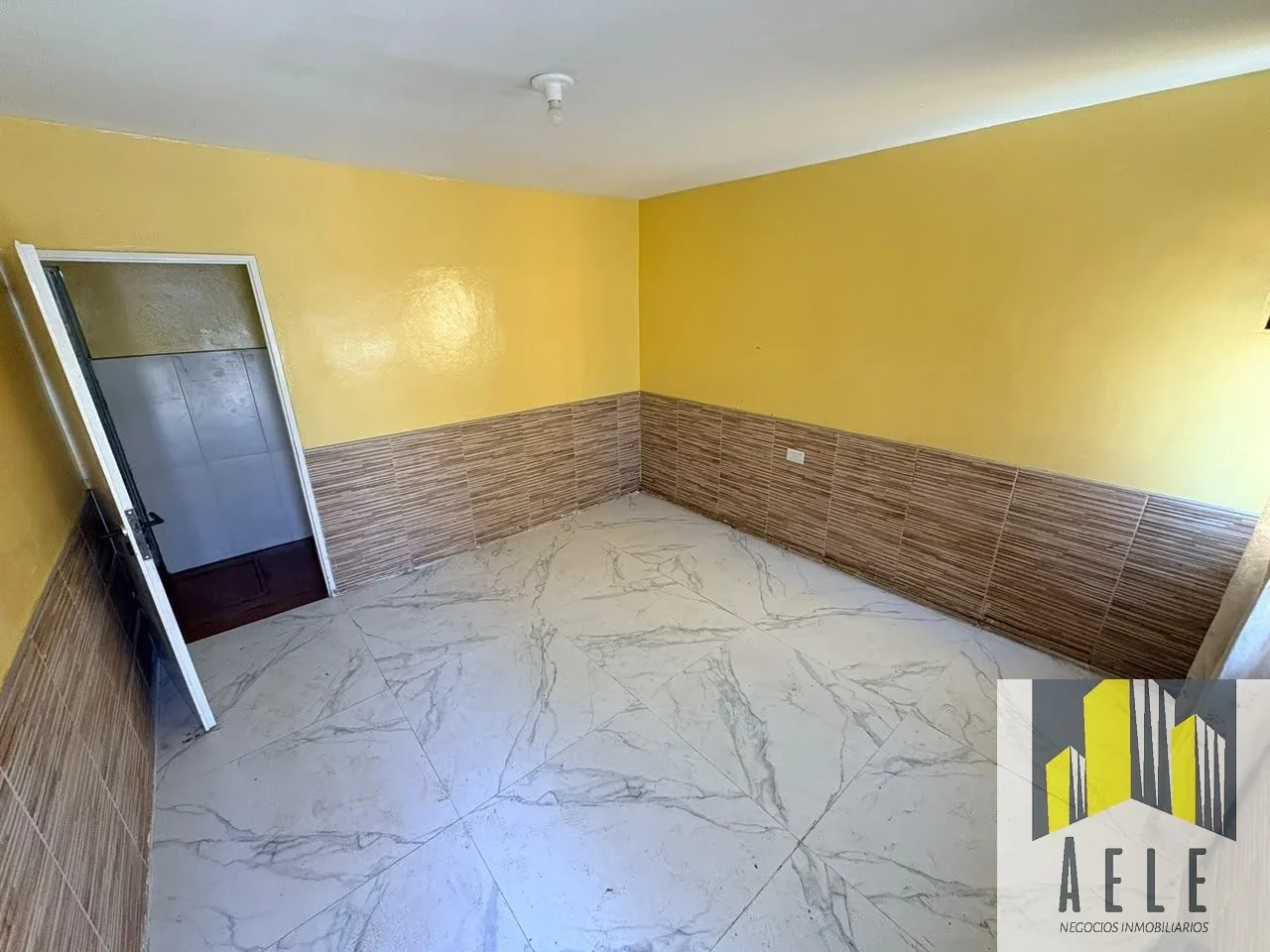 Casa en venta c/ cochera en Villa Hipódromo - Imagen 4