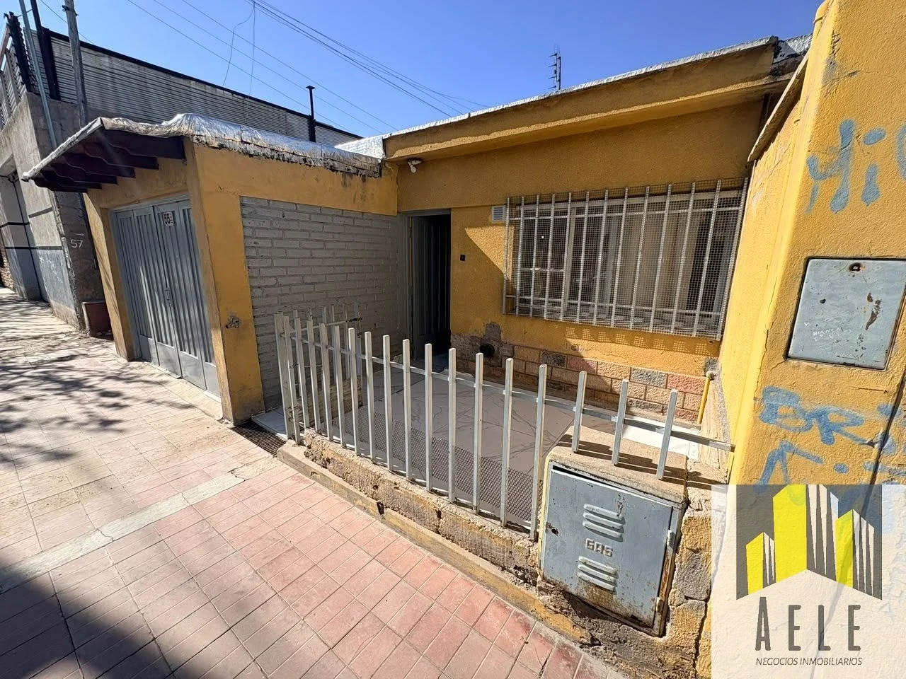 Casa en venta c/ cochera en Villa Hipódromo - Imagen 3