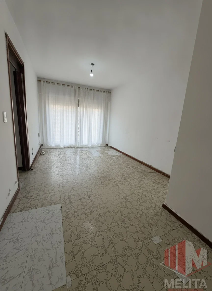 Departamento en venta c/ cochera en Tapiales - Imagen 2