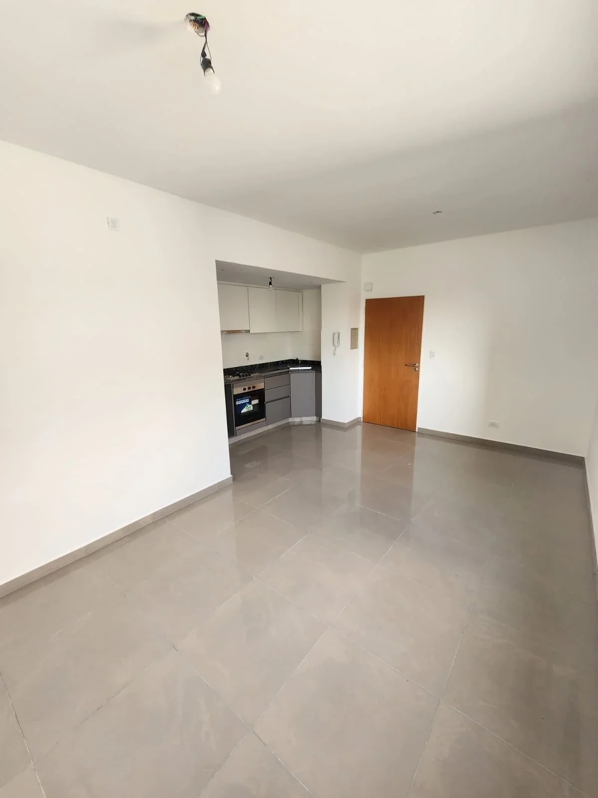Departamento en alquiler de 1 dormitorio en Tapiales - Imagen 2