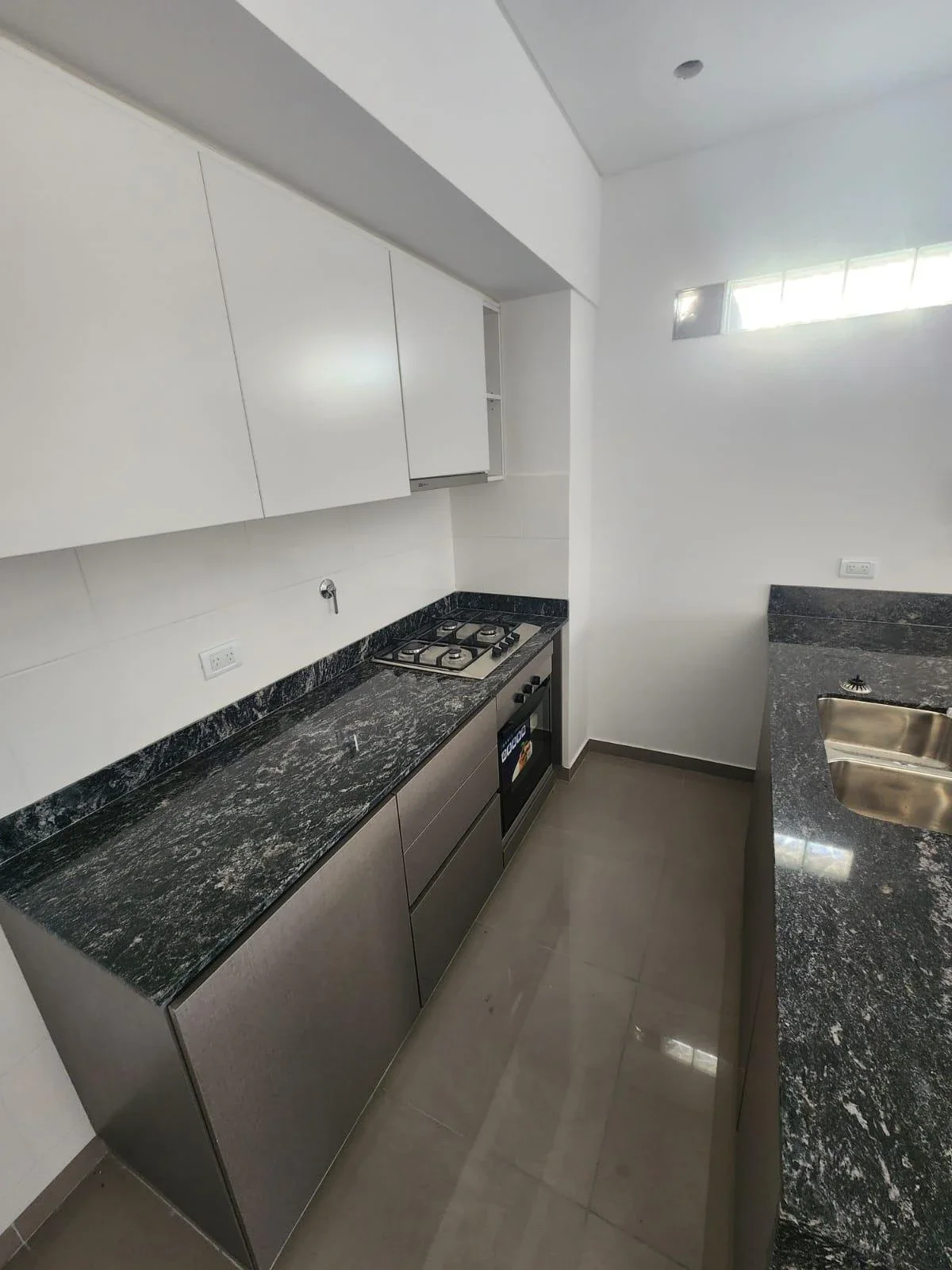 Departamento en alquiler de 1 dormitorio en Tapiales - Imagen 4