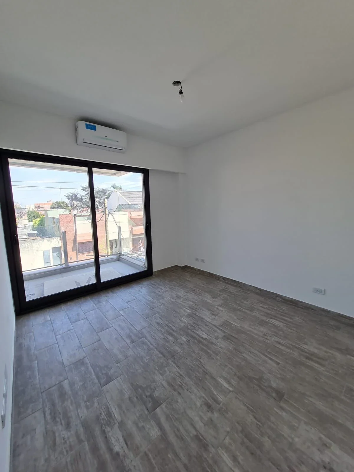 Departamento en alquiler de 1 dormitorio en Tapiales - Imagen 5